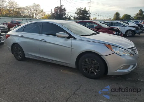 2013 Hyundai Sonata Gls z USA, uszkodzony, nr VIN 5NPEB4AC4DH594679